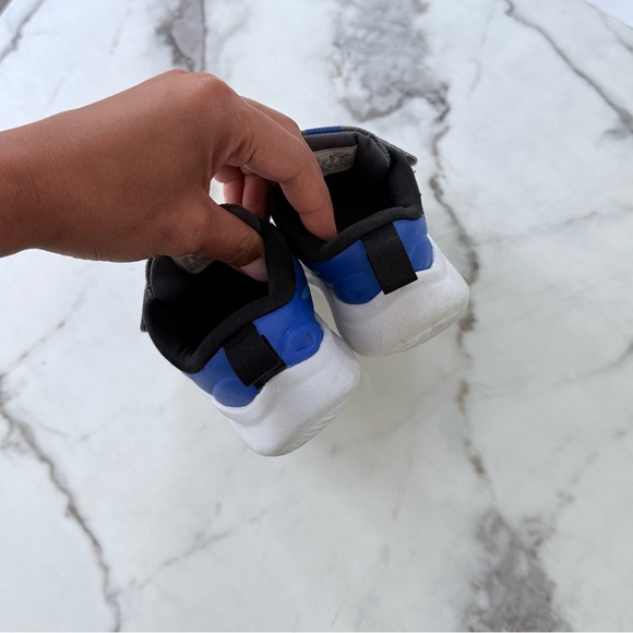 Nike Gray and Blue Sneakers Velcro Straps - Picture 9 of 10